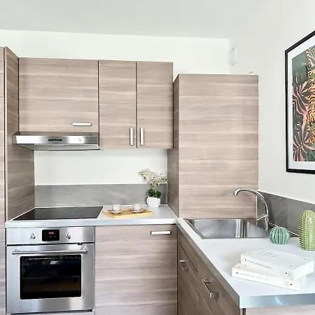 1575c Family La * Paris