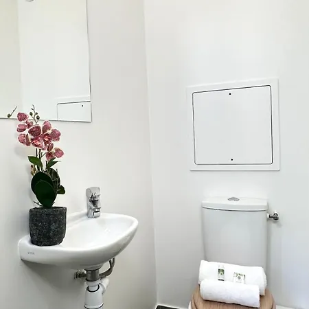 1575c Family La Apartment