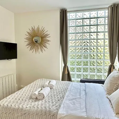 1575c Family La * Paris